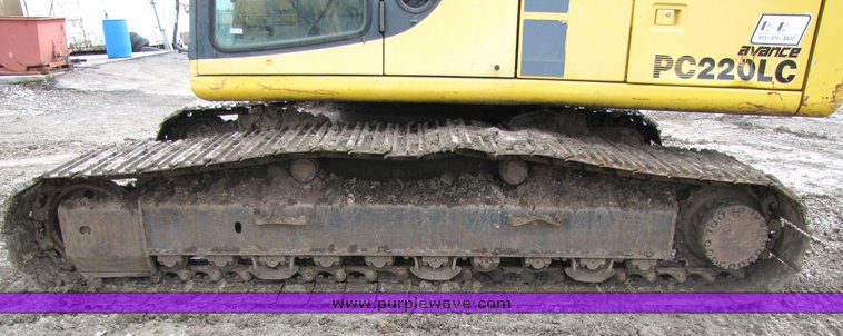 image for item 2157 1998 Komatsu PC220LC-6 hydraulic excavator