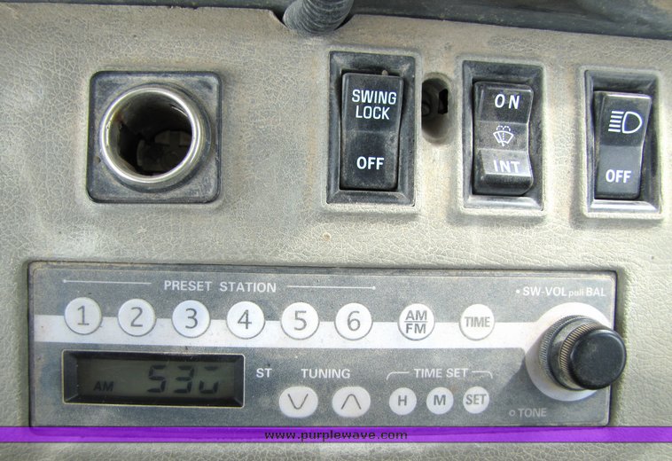 image for item 2157 1998 Komatsu PC220LC-6 hydraulic excavator