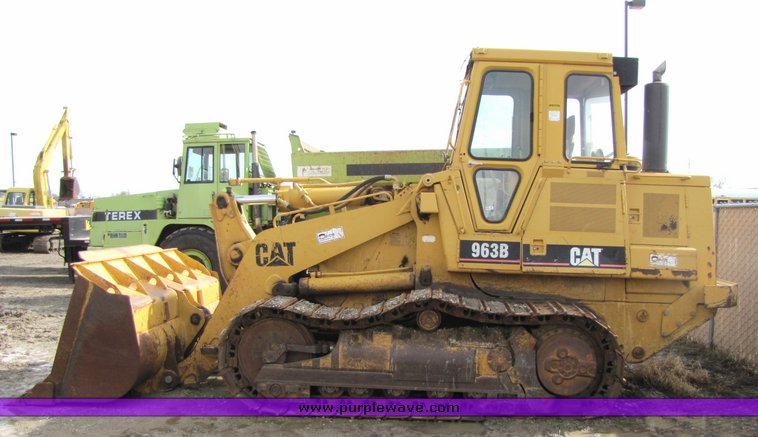 image for item 2160 1997 Caterpillar 963B track loader
