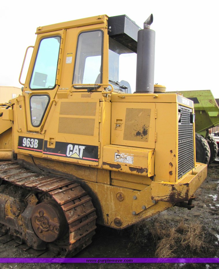 image for item 2160 1997 Caterpillar 963B track loader