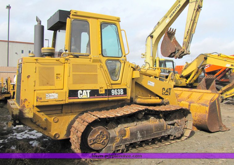 image for item 2160 1997 Caterpillar 963B track loader