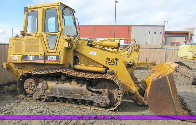 image for item 2160 1997 Caterpillar 963B track loader