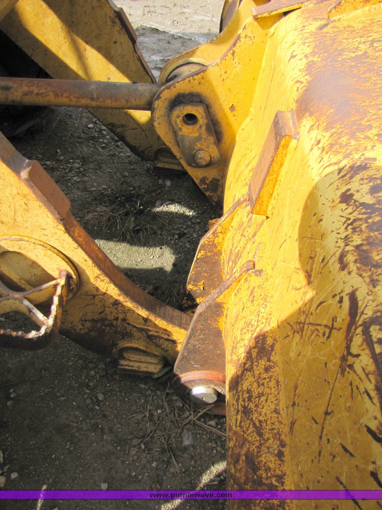 image for item 2160 1997 Caterpillar 963B track loader