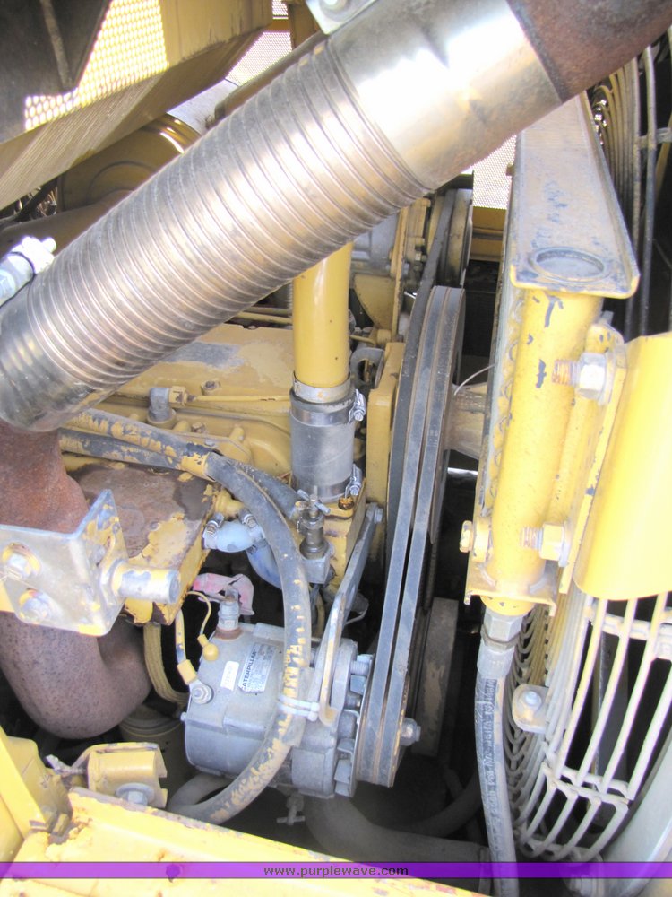 image for item 2160 1997 Caterpillar 963B track loader