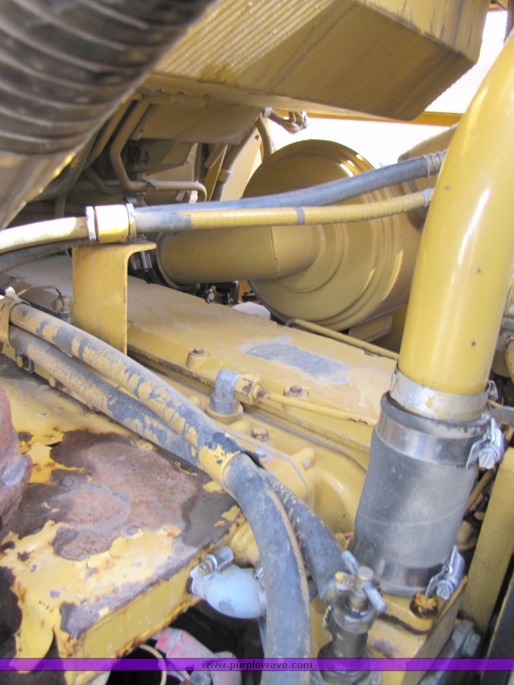 image for item 2160 1997 Caterpillar 963B track loader