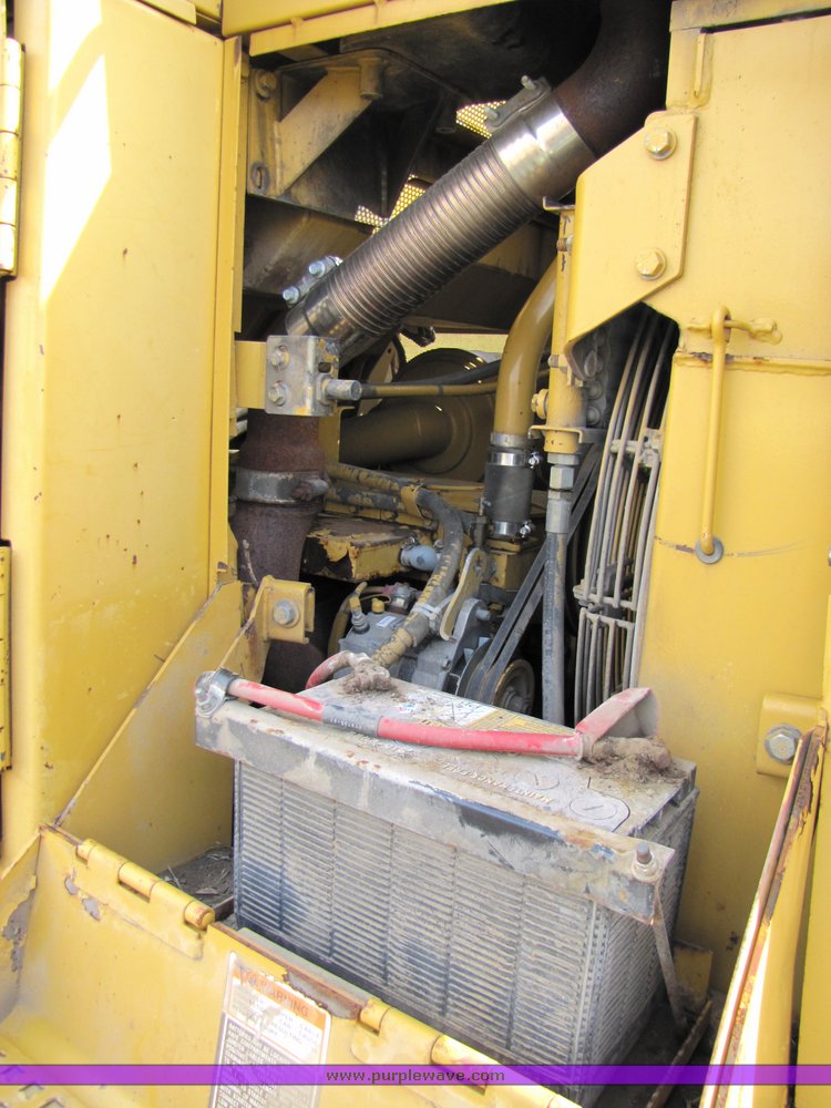 image for item 2160 1997 Caterpillar 963B track loader