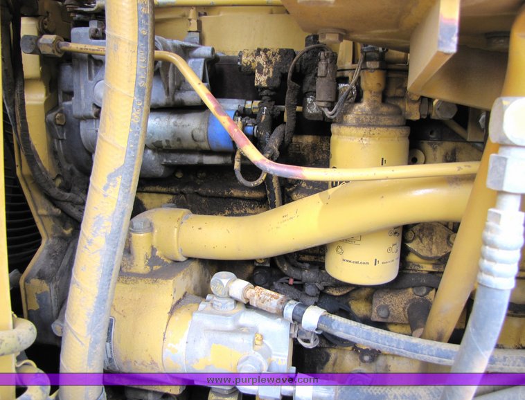 image for item 2160 1997 Caterpillar 963B track loader