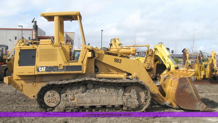 image for item 2161 1994 Caterpillar 963 track loader