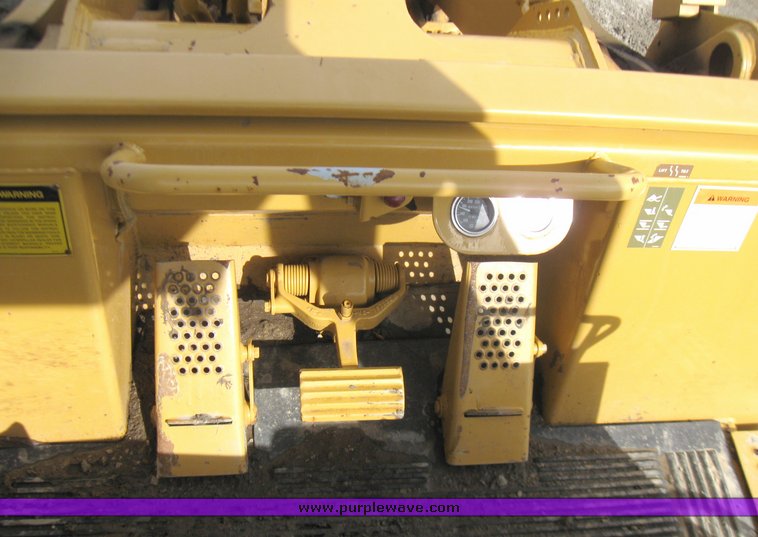 image for item 2161 1994 Caterpillar 963 track loader