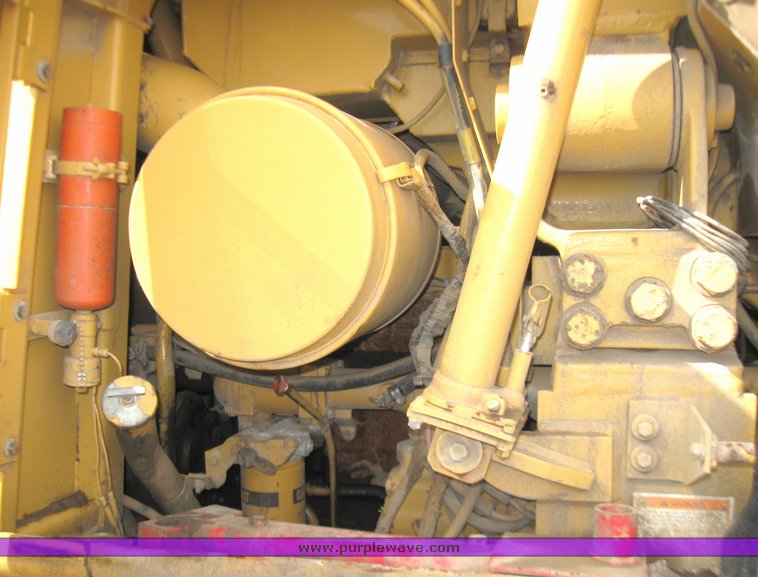 image for item 2161 1994 Caterpillar 963 track loader