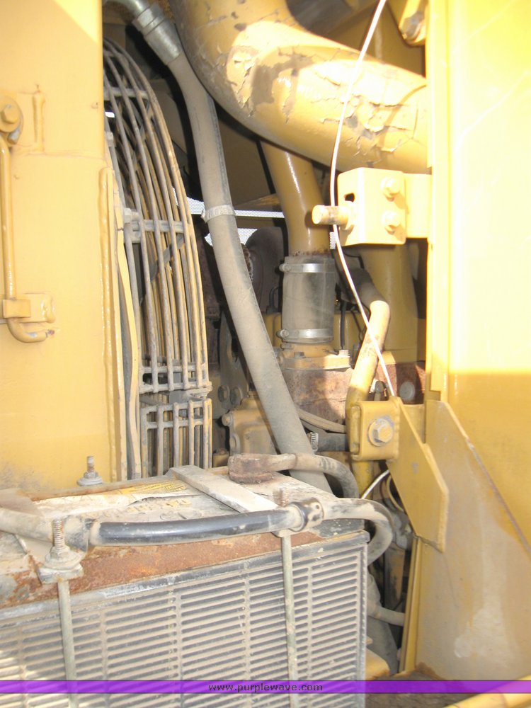 image for item 2161 1994 Caterpillar 963 track loader