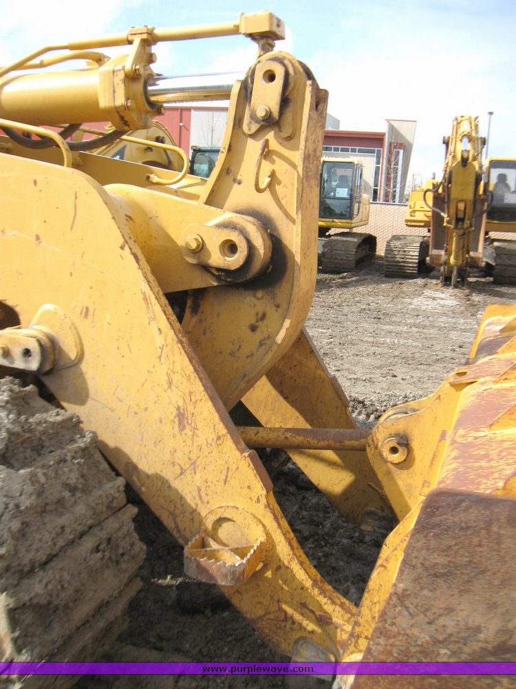 image for item 2161 1994 Caterpillar 963 track loader