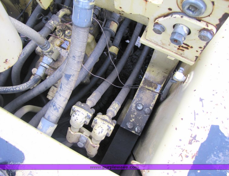 image for item 2163 1994 Komatsu PC250LC-6 hydraulic excavator