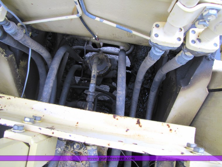 image for item 2163 1994 Komatsu PC250LC-6 hydraulic excavator