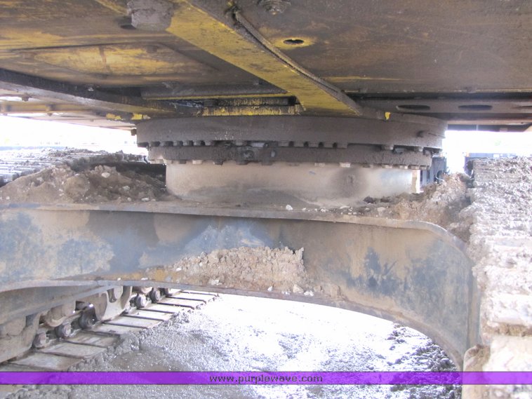 image for item 2163 1994 Komatsu PC250LC-6 hydraulic excavator