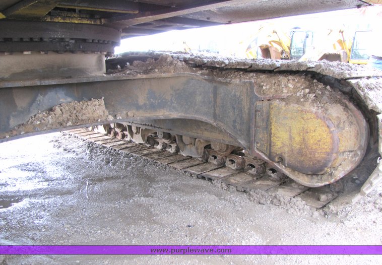 image for item 2163 1994 Komatsu PC250LC-6 hydraulic excavator