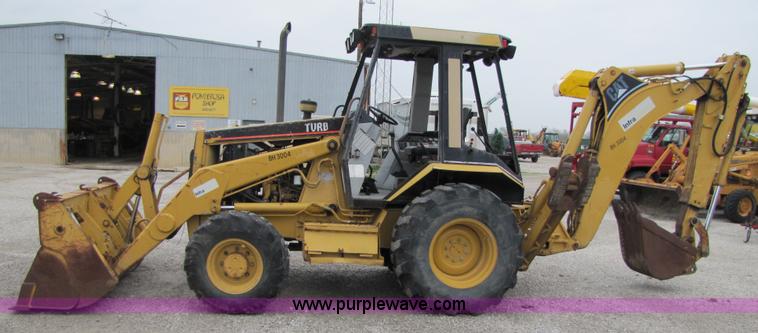 image for item 3008 1996 Caterpillar 416B backhoe loader
