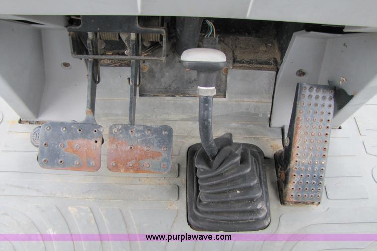 image for item 3008 1996 Caterpillar 416B backhoe loader