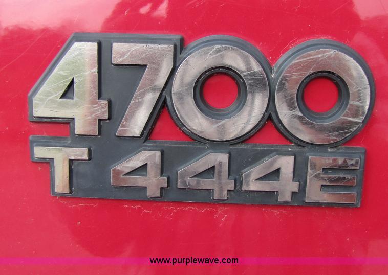 image for item 3011 1999 International 4700 bucket truck