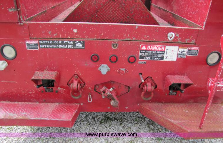 image for item 3011 1999 International 4700 bucket truck