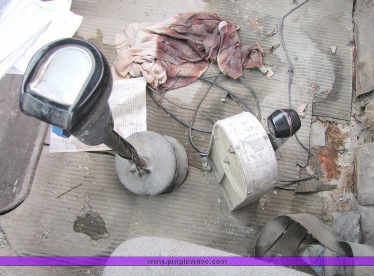 image for item 3035 1980 Ford 9000 tandem axle concrete truck