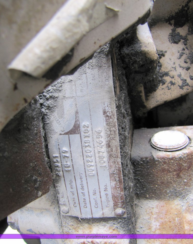 image for item 3035 1980 Ford 9000 tandem axle concrete truck