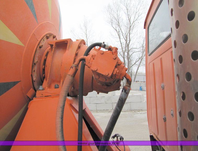 image for item 3035 1980 Ford 9000 tandem axle concrete truck