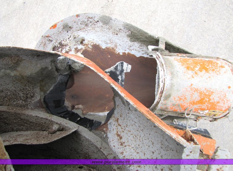 image for item 3035 1980 Ford 9000 tandem axle concrete truck