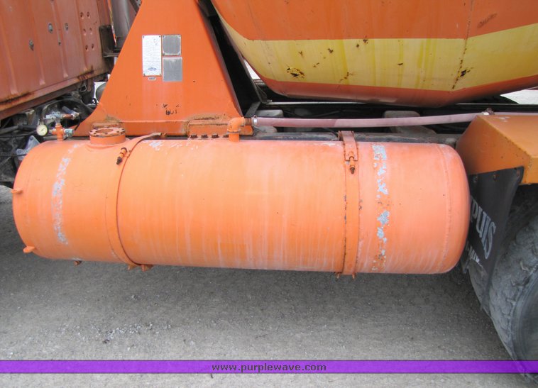 image for item 3035 1980 Ford 9000 tandem axle concrete truck