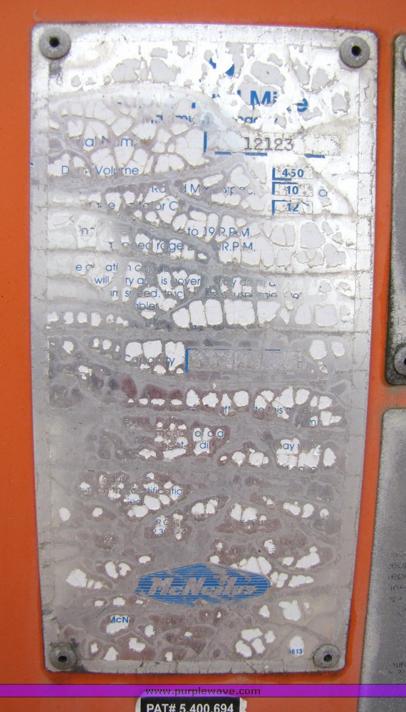 image for item 3035 1980 Ford 9000 tandem axle concrete truck