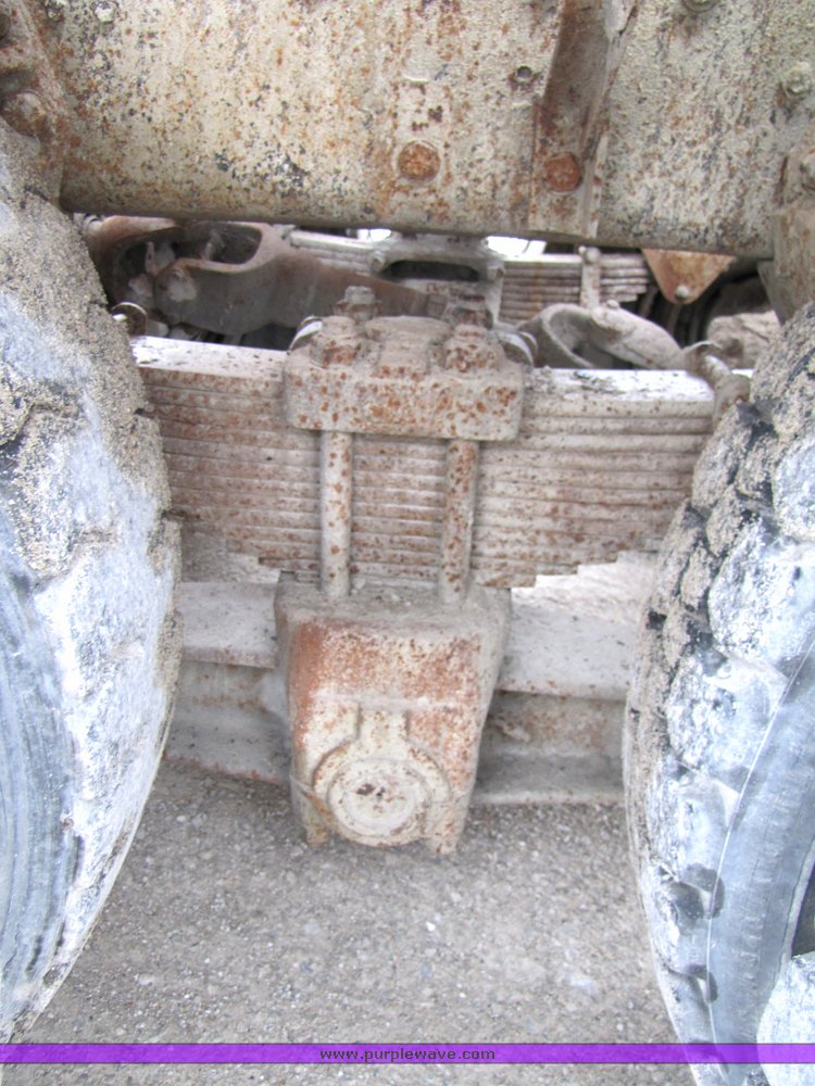 image for item 3035 1980 Ford 9000 tandem axle concrete truck