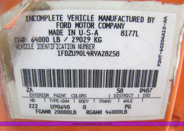 image for item 3036 1994 Ford L9000 tandem axle concrete truck