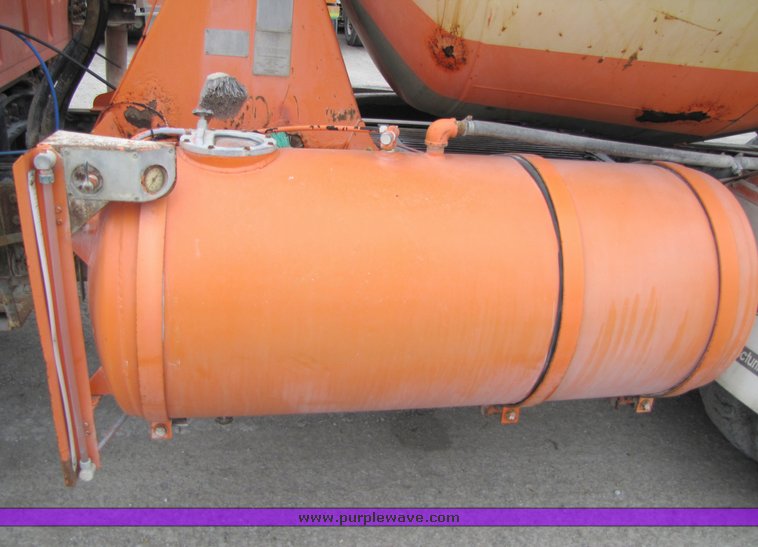 image for item 3036 1994 Ford L9000 tandem axle concrete truck