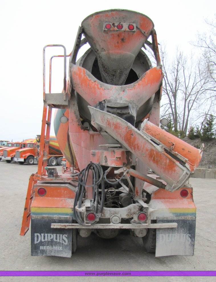 image for item 3037 1994 Ford L9000 tandem axle concrete mixer truck