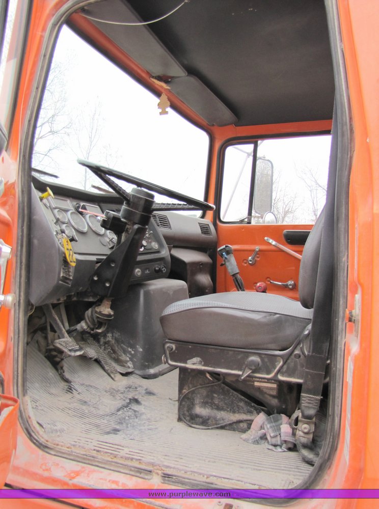 image for item 3037 1994 Ford L9000 tandem axle concrete mixer truck