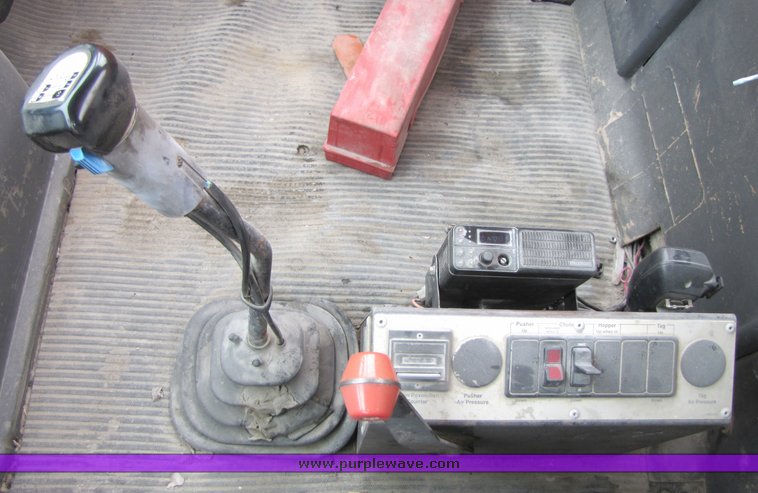 image for item 3037 1994 Ford L9000 tandem axle concrete mixer truck