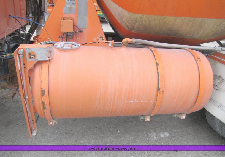 image for item 3037 1994 Ford L9000 tandem axle concrete mixer truck