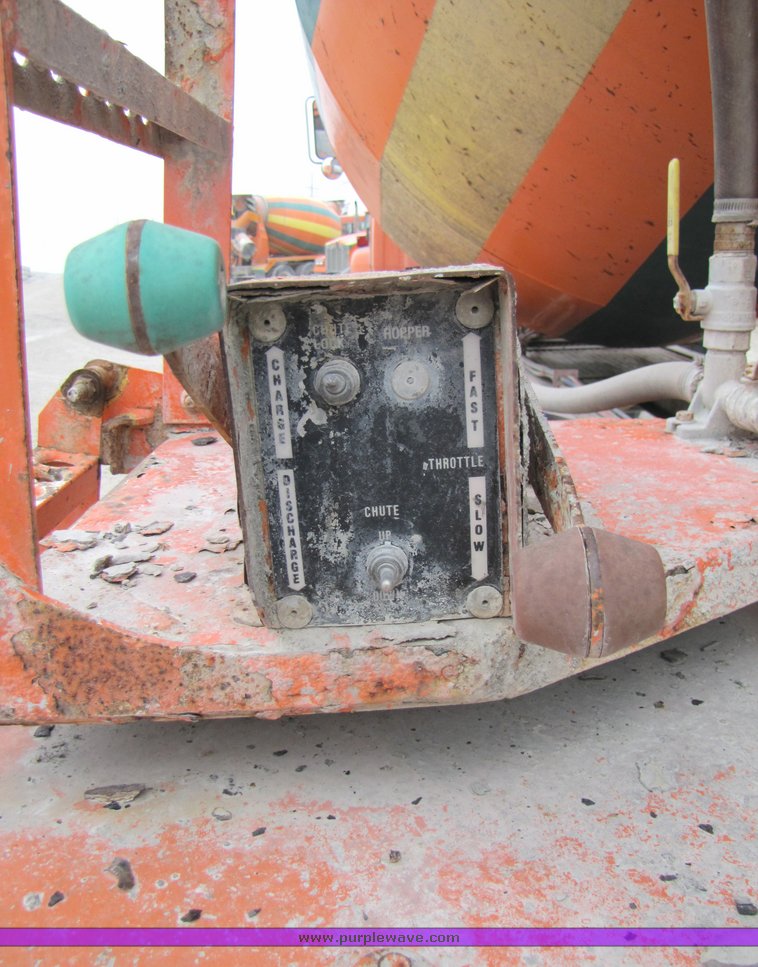 image for item 3037 1994 Ford L9000 tandem axle concrete mixer truck