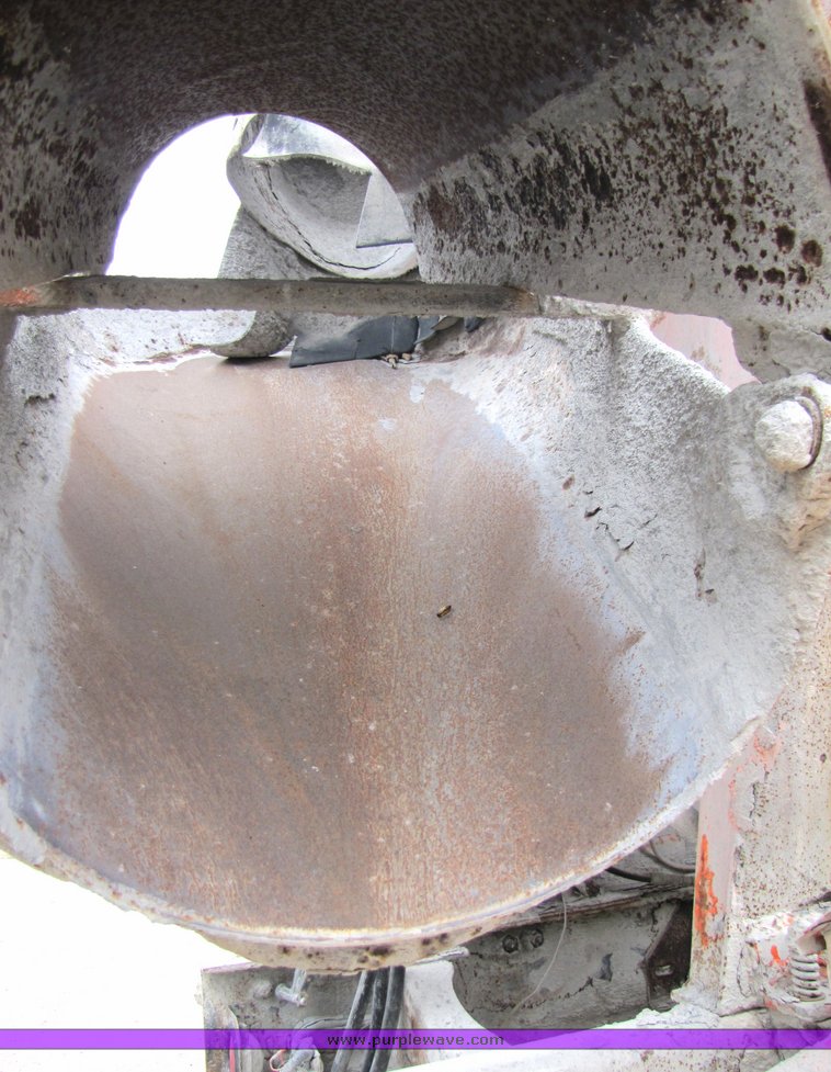 image for item 3037 1994 Ford L9000 tandem axle concrete mixer truck