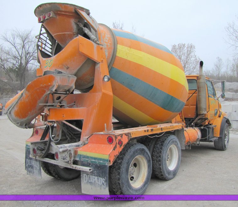 image for item 3038 1996 Ford Louisville tandem axle concrete truck