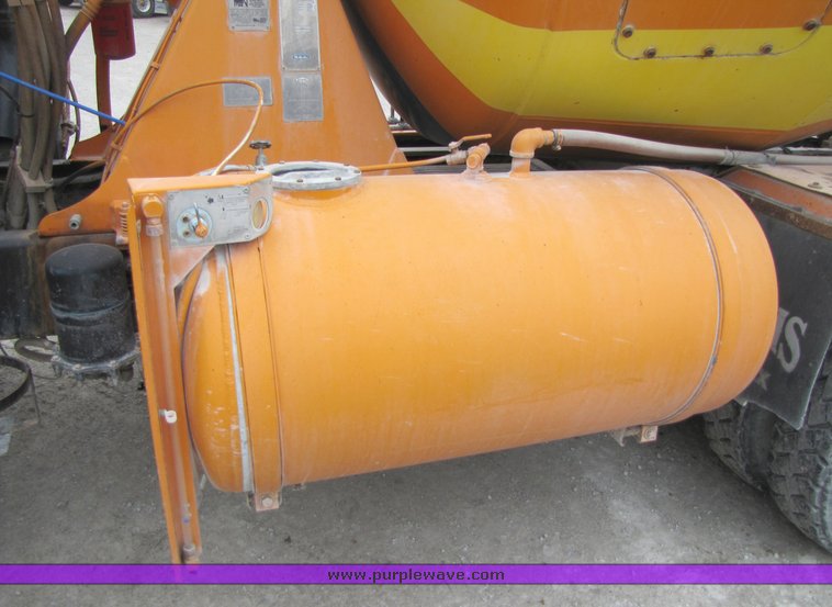 image for item 3038 1996 Ford Louisville tandem axle concrete truck