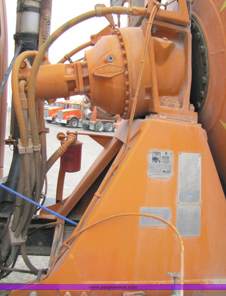 image for item 3038 1996 Ford Louisville tandem axle concrete truck