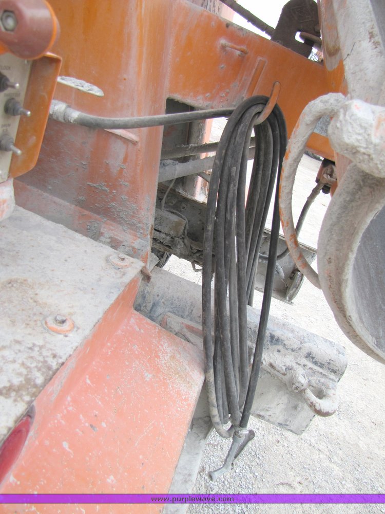 image for item 3038 1996 Ford Louisville tandem axle concrete truck