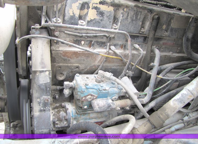 image for item 3038 1996 Ford Louisville tandem axle concrete truck