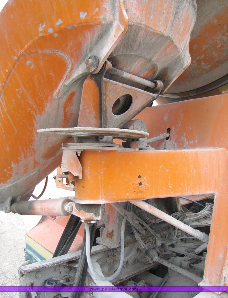 image for item 3038 1996 Ford Louisville tandem axle concrete truck