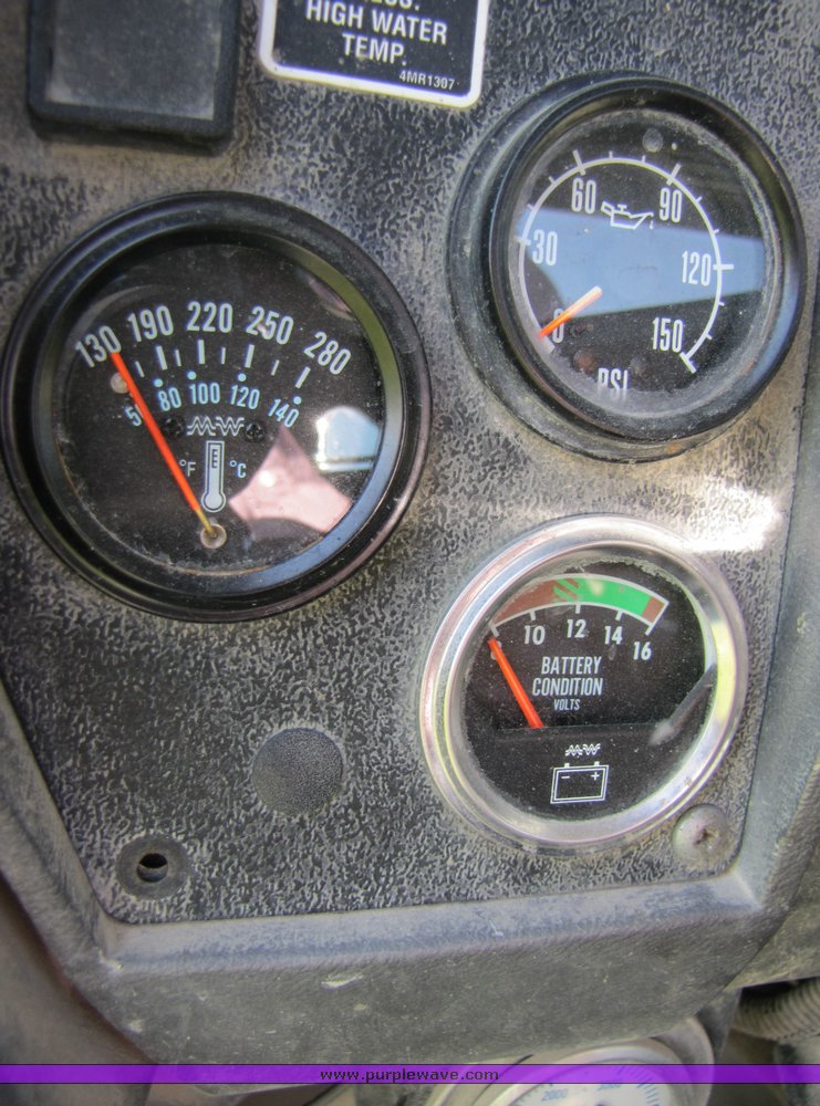 image for item 3044 1993 Mack 600 RD 600 cement mixer truck