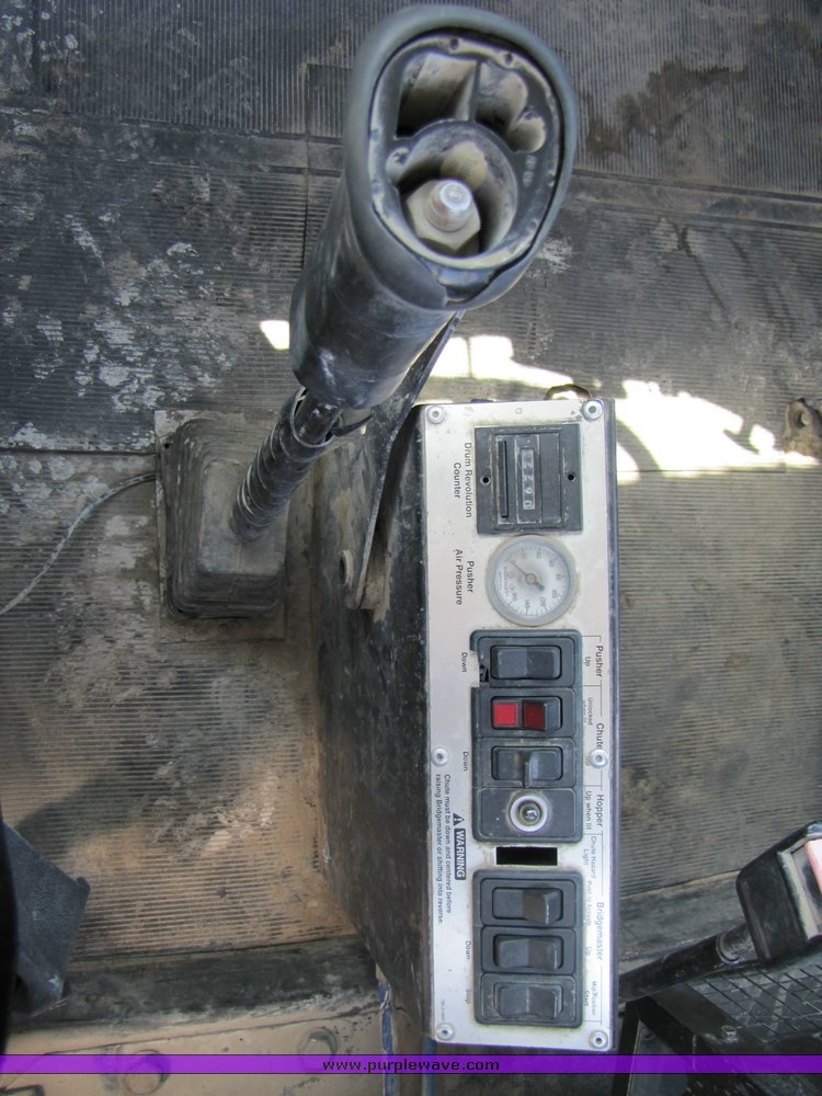 image for item 3044 1993 Mack 600 RD 600 cement mixer truck