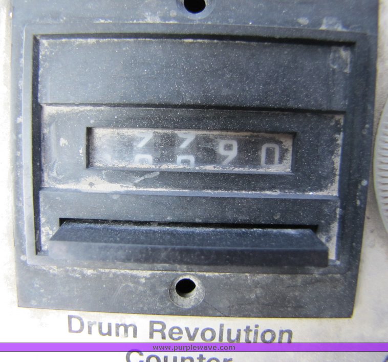 image for item 3044 1993 Mack 600 RD 600 cement mixer truck