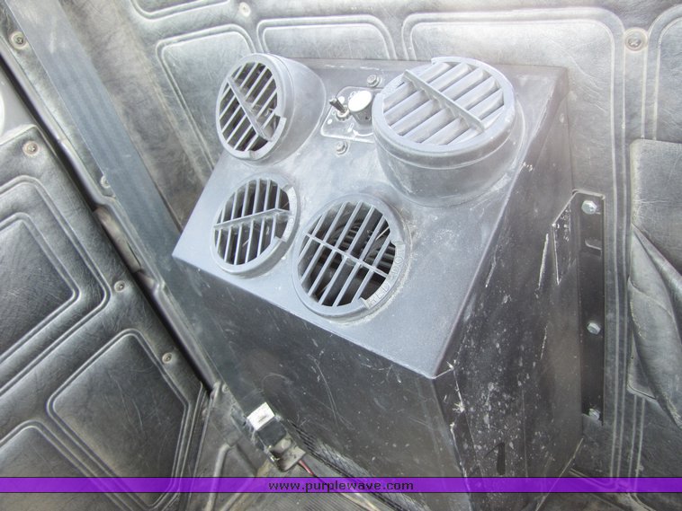 image for item 3044 1993 Mack 600 RD 600 cement mixer truck