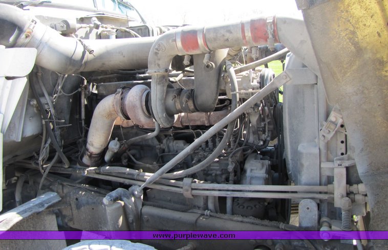 image for item 3044 1993 Mack 600 RD 600 cement mixer truck